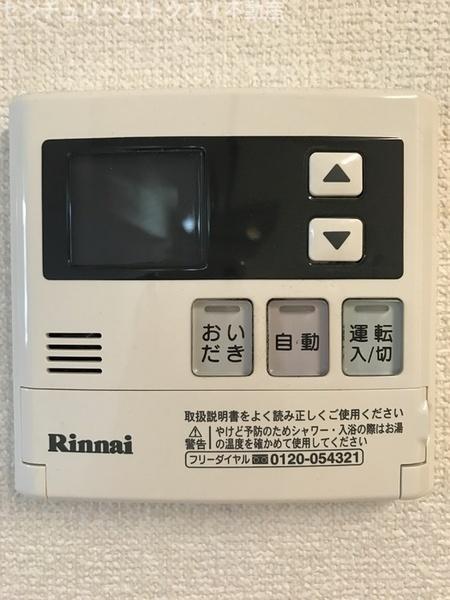 コーポスカイF