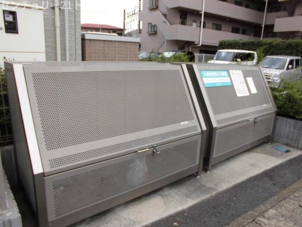 コーポスカイF
