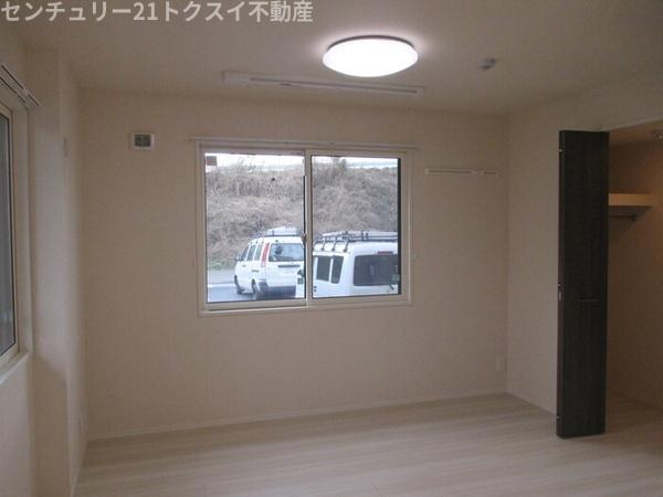 印旛郡酒々井町中川のアパート