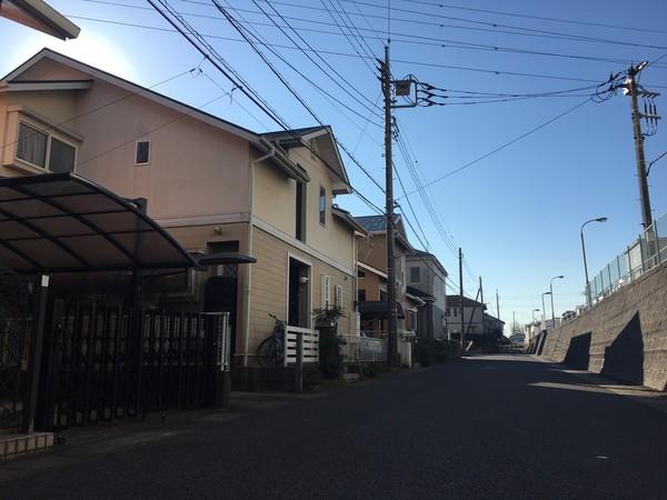 春路相内貸家