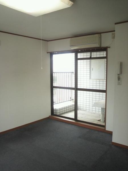 宝幸園ビル401