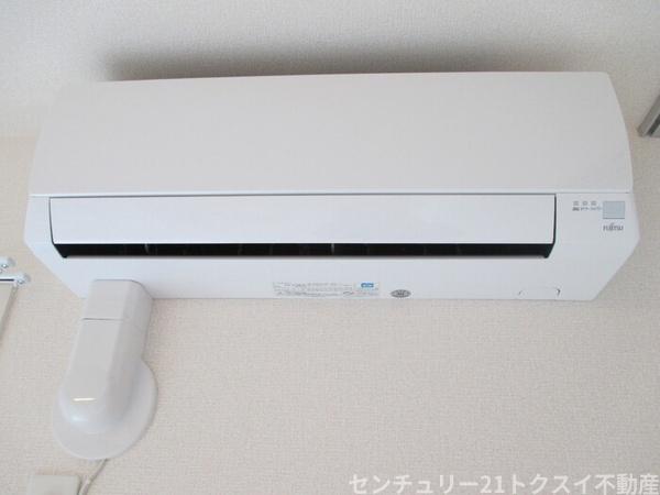 トゥジュール