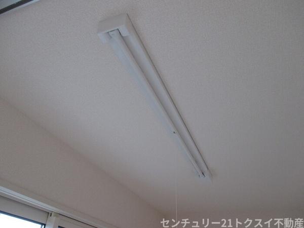 トゥジュール