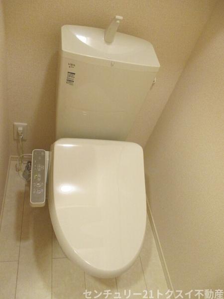 トゥジュール