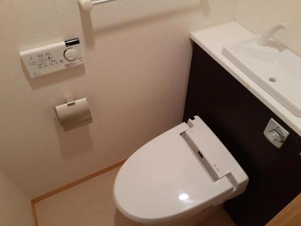 成田市江弁須のマンション