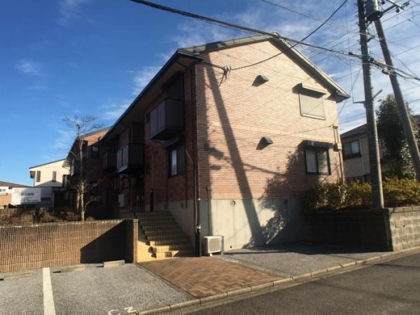 四街道市めいわ２丁目のアパート