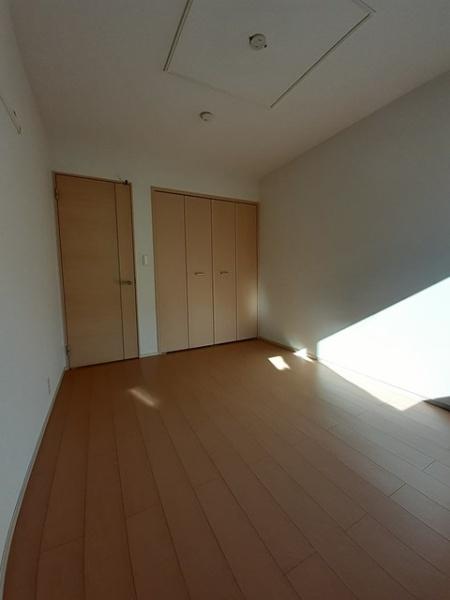 四街道市大日のアパート