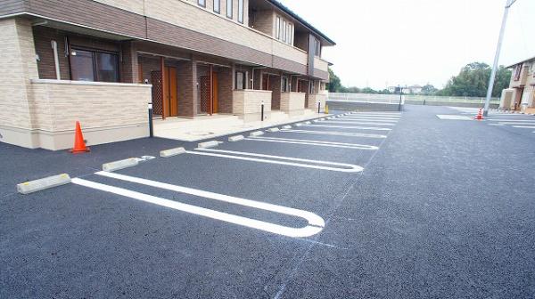 四街道市鹿放ケ丘のアパート