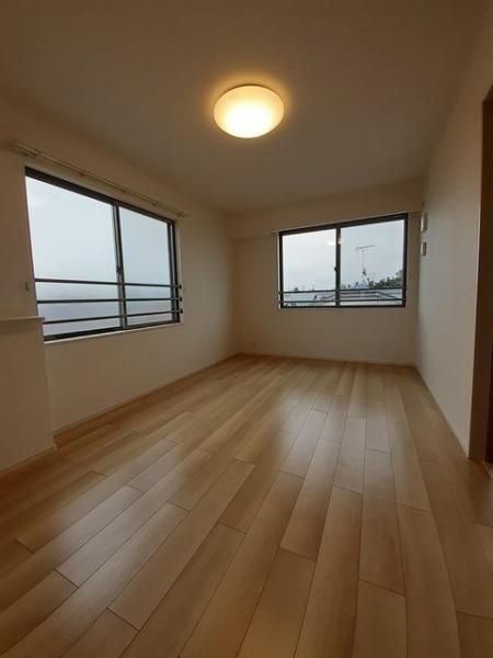 四街道市下志津新田のアパート