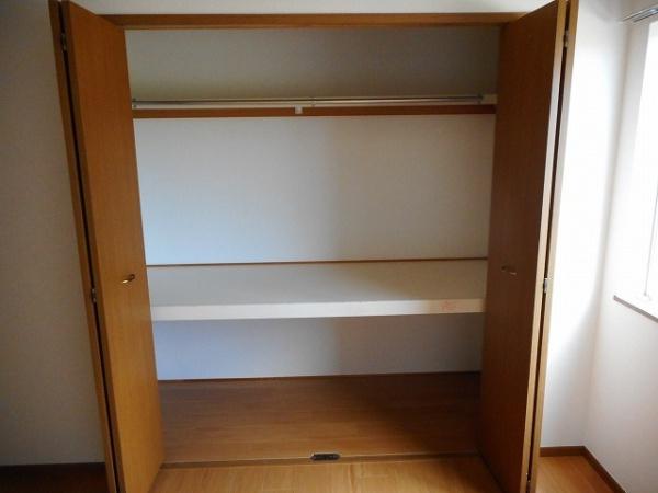 八街市富山のアパート