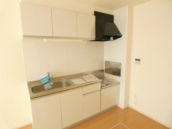 八街市富山のアパート
