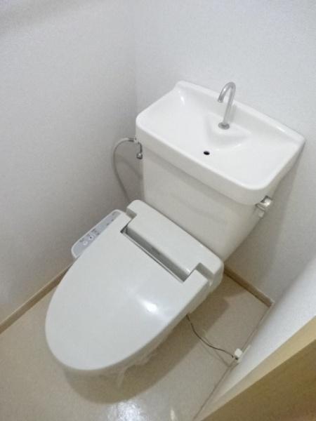 八街市富山のアパート