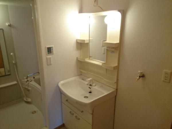 八街市大木のアパート