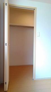 四街道市鹿放ケ丘のアパート
