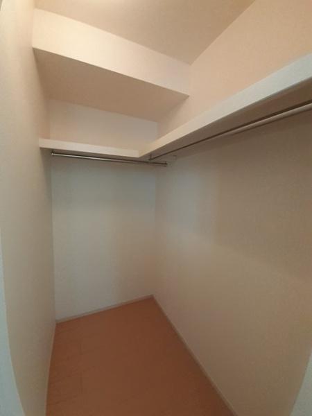 四街道市和良比のアパート