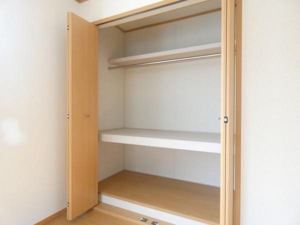 八街市八街ほのアパート