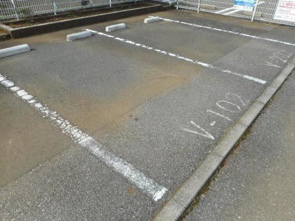 八街市八街ほのアパート