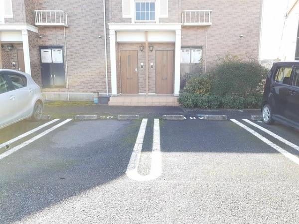 八街市八街ろのアパート