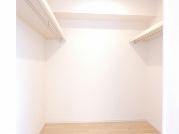 八街市八街ほのアパート