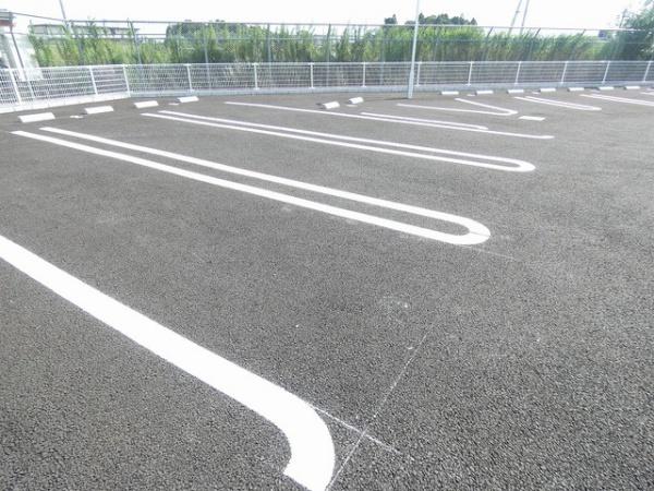 八街市八街ほのアパート