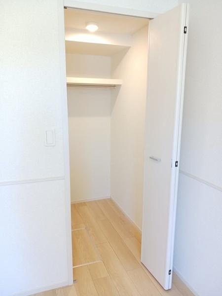 八街市八街ほのアパート