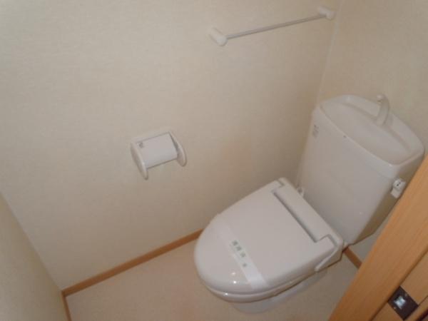 八街市八街ほのアパート