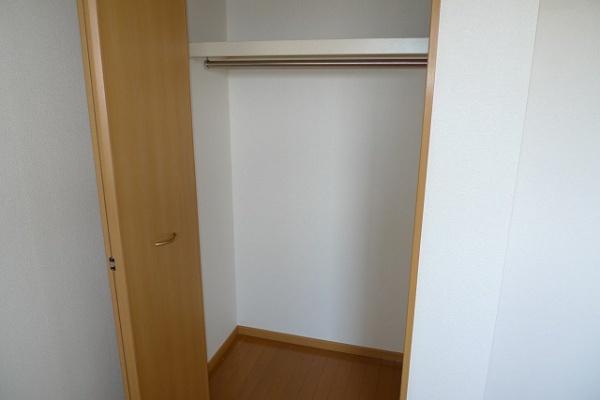 八街市八街ほのアパート