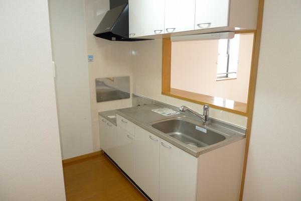 八街市八街ほのアパート