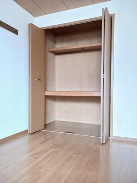 八街市八街ほのアパート
