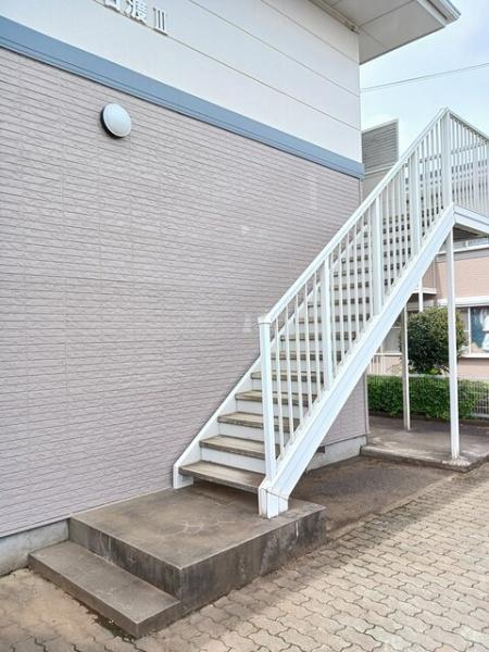 八街市八街ほのアパート