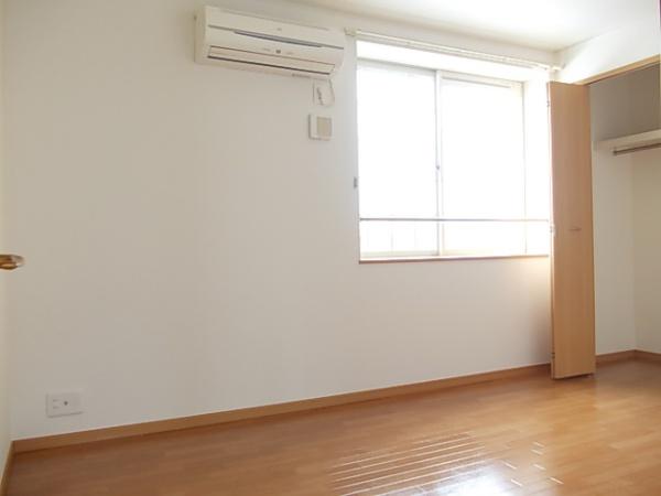 八街市大木のアパート