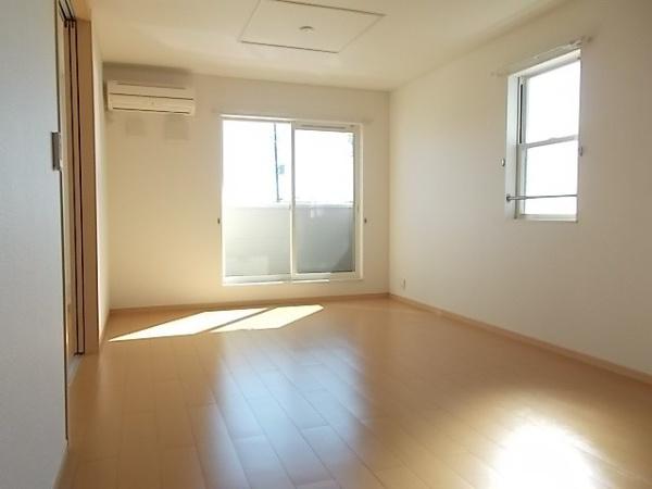 八街市八街にのアパート