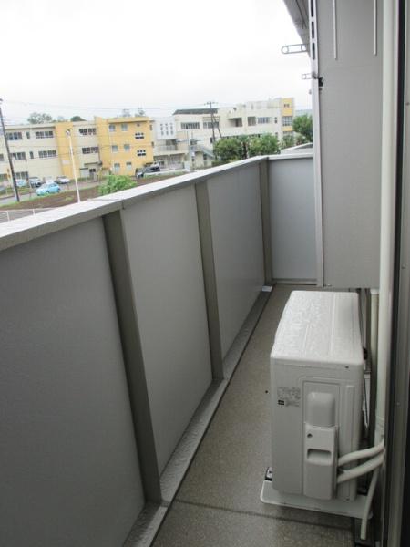 トゥジュール