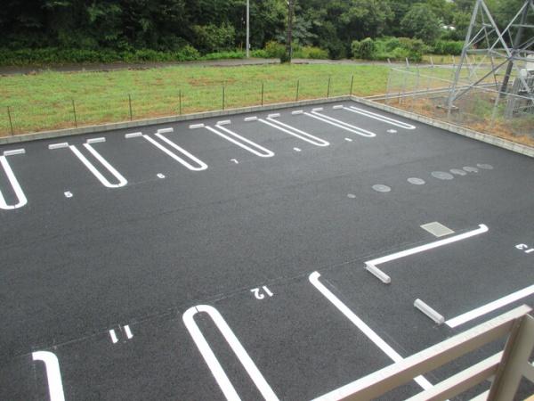 トゥジュール
