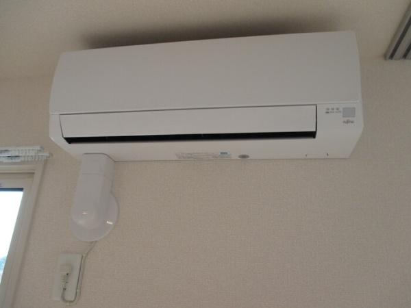トゥジュール