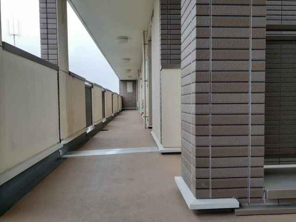 成田市江弁須のマンション
