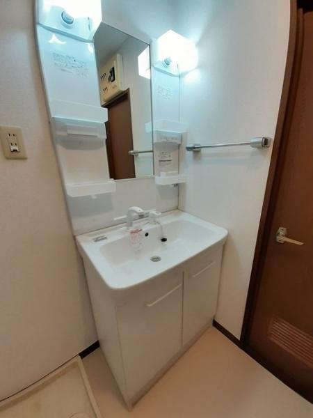 八街市八街ほのアパート