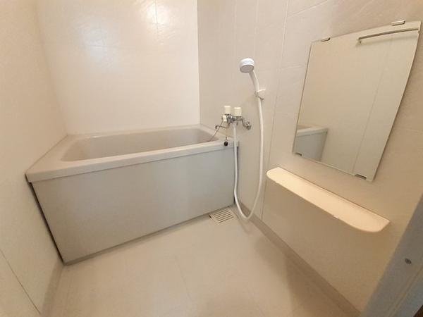 八街市八街ほのアパート