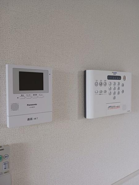 八街市八街ほのアパート