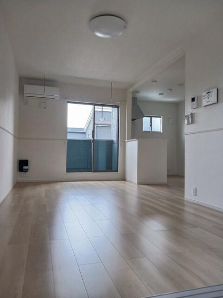 八街市八街ほのアパート