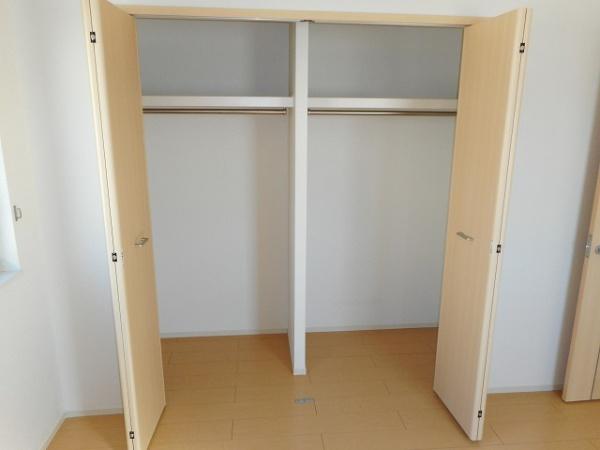 八街市八街ほのアパート
