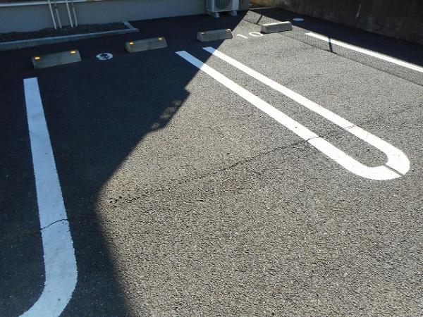 八街市八街ほのアパート