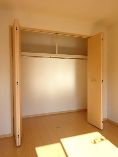 成田市並木町のアパート