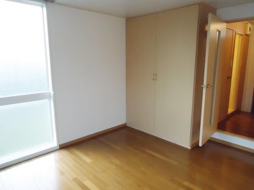 成田市並木町のアパート
