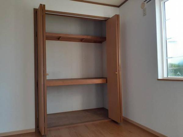 成田市並木町のアパート