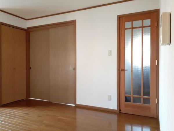 成田市並木町のアパート