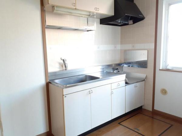 成田市並木町のアパート