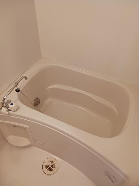 八街市八街ろのアパート