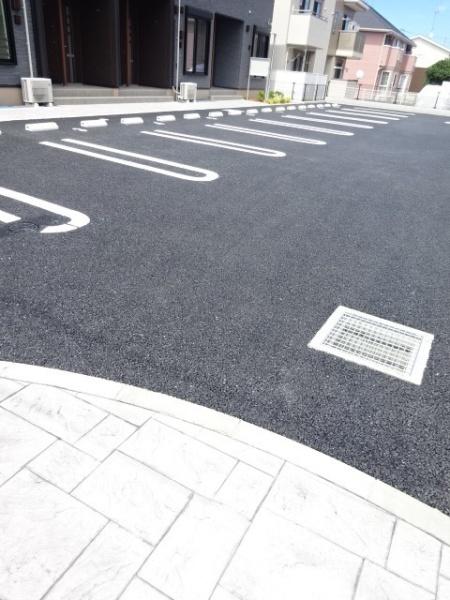 八街市八街ほのアパート