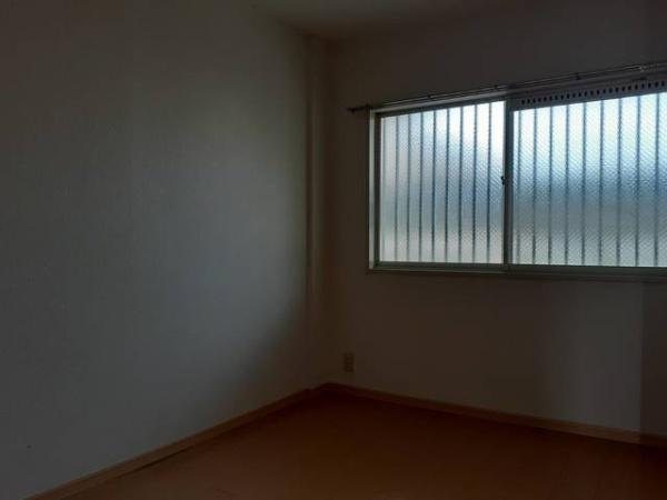 四街道市四街道２丁目のアパート